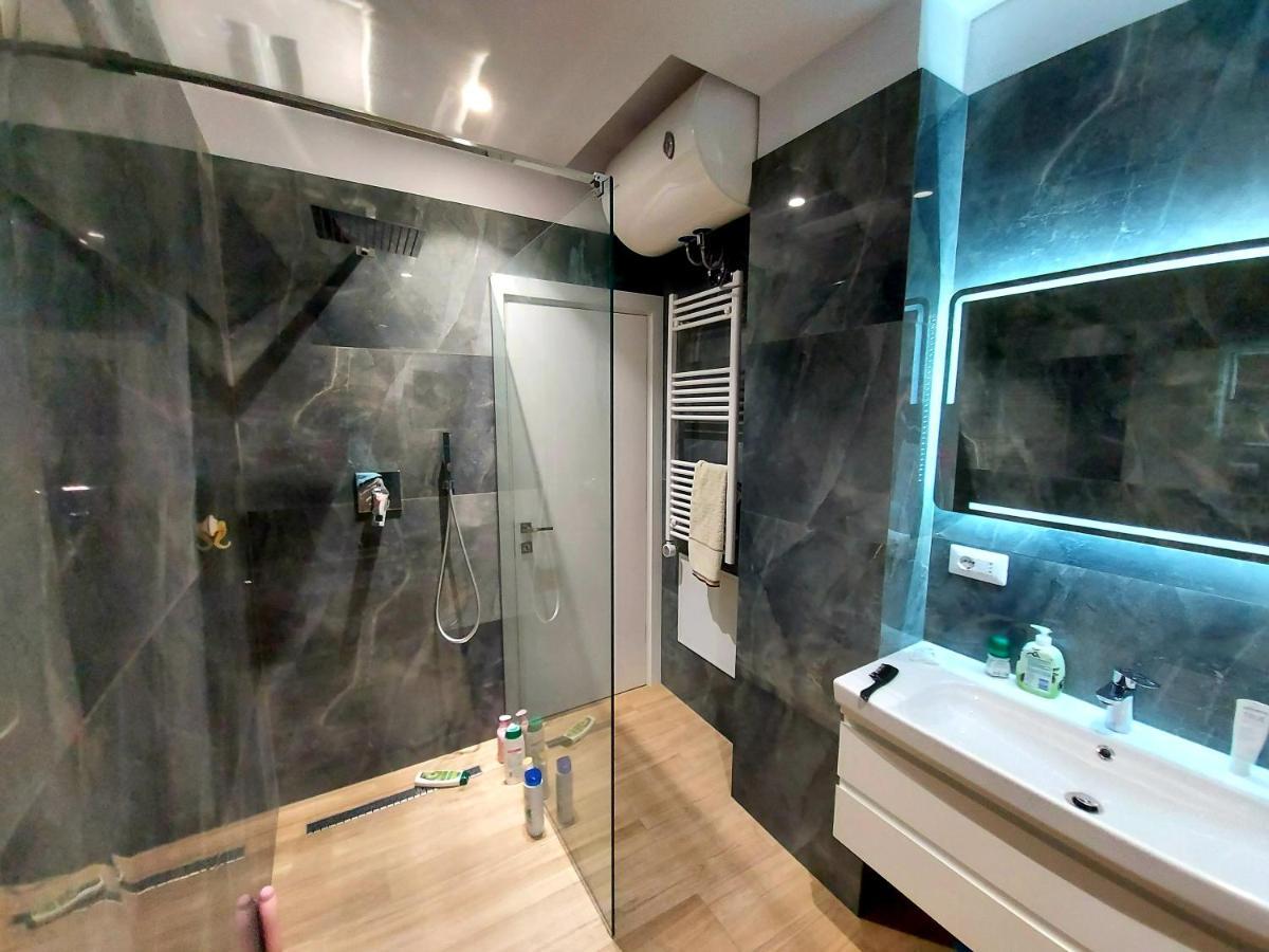 Luxurious Double Bedroom Suite Tirana Buitenkant foto